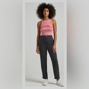 ❄️ 5/$25 Garage Pink Ribbed “Trouble” Cropped Tank Top Size‎ XS